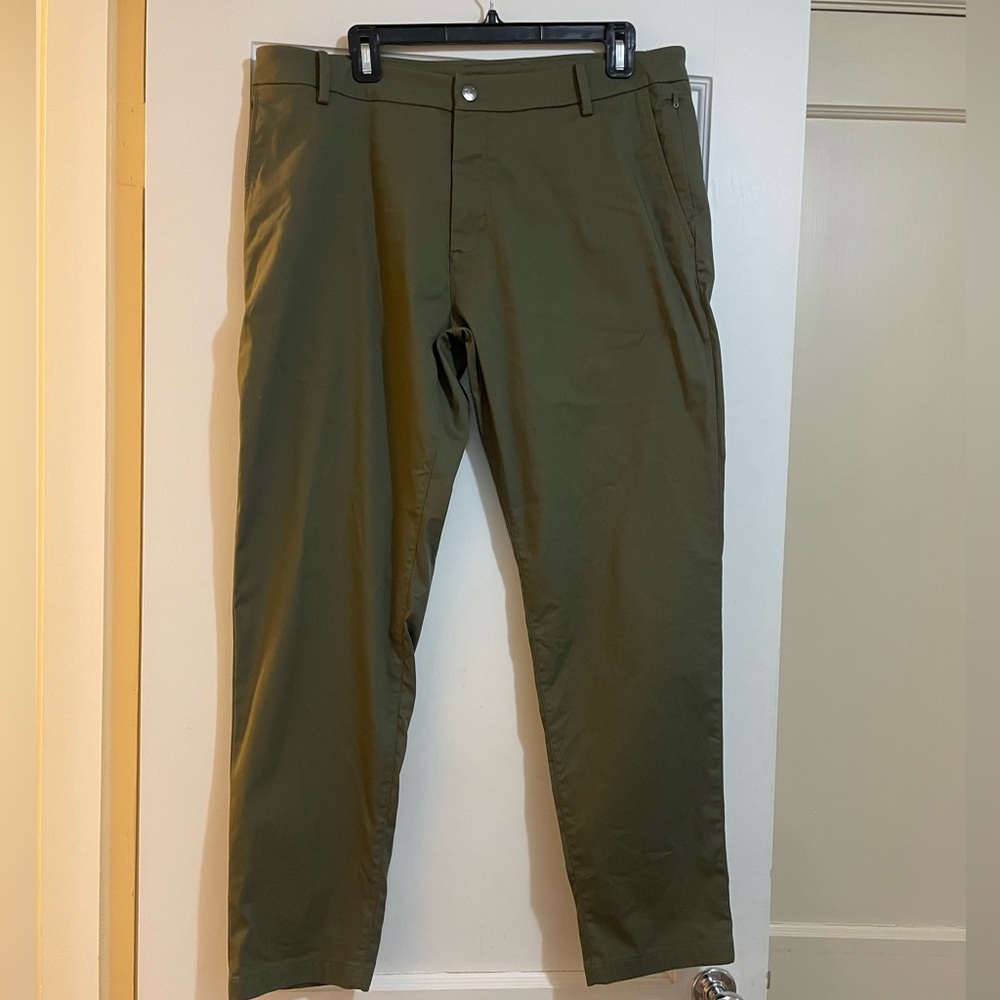 Alfred Hitchcock army green bird dog pants